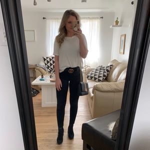 Meet your Posher, Courtney